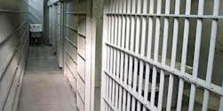 26enne trovato impiccato in carcere: aggredì tre sconosciuti ad un distributore di benzina a Reggio Emilia