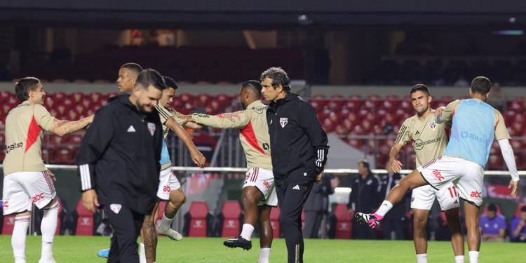 São Paulo define Milton Cruz como interino até a contratação de novo técnico