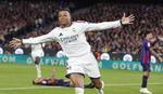 ¿Giro a lo Rodri? Mbappé desata la histeria