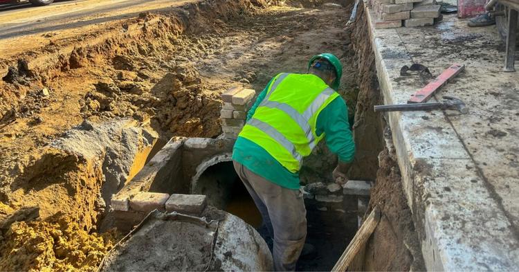 Obras de drenagem vão interditar trecho da Rua Miguel Matte em Balneário Camboriú