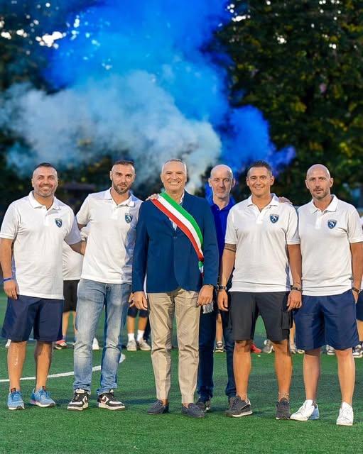 Ieri sera, al Campo Mennea, si è svolta la presentazione delle squadre dell’ US Santo Stefano Ticino 1977: un momento di...