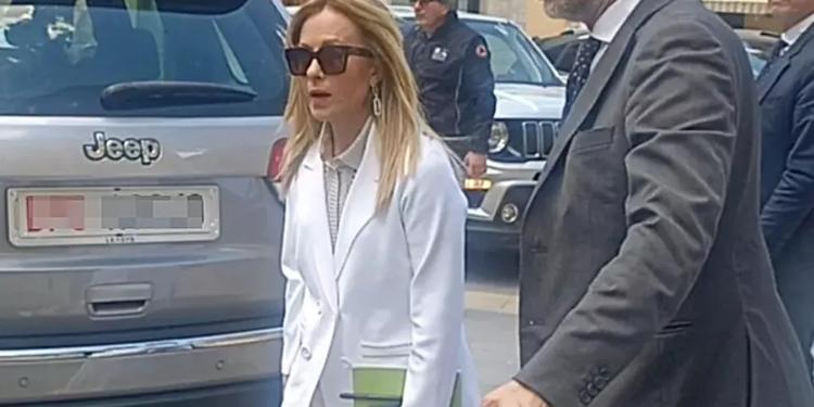 Frana di Niscemi, Meloni incontra gli sfollati: «Pronti 150 milioni per messa in sicurezza e indennizzi»
