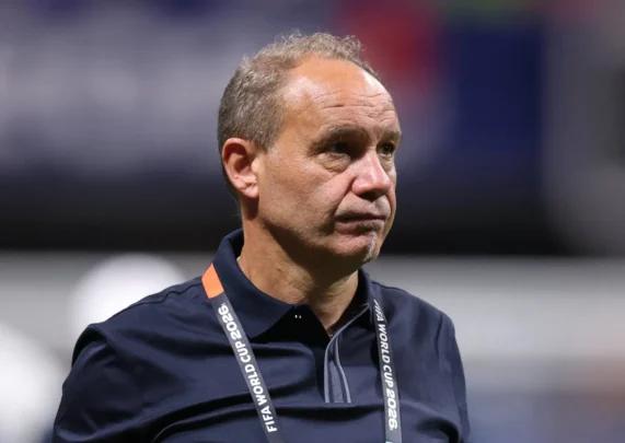 هايتي تعلن إقالة المدرب مينيه بعد مونديال 2026