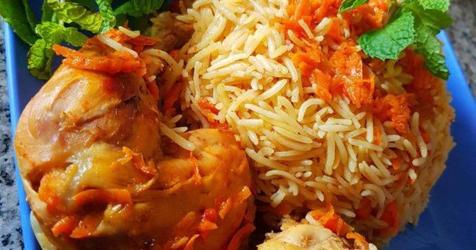 طبق الأرز بالدجاج كوجبة سحور لليوم الرابع والعشرين من رمضان