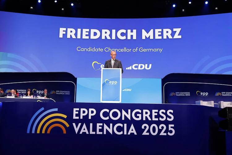 Deutschlands Kanzler Friedrich Merz forderte, das Frauenbild des Islam kritisch zu betrachten. Foto: Screnshot-EPP