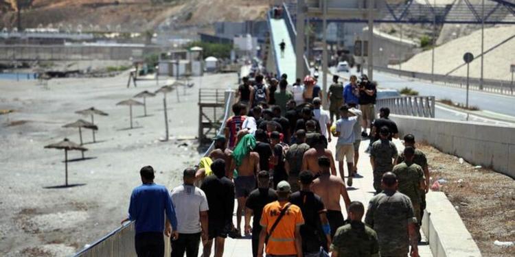 Ceuta, appelli sui social per un nuovo ingresso in massa il 15 agosto: l'allarme dei media spagnoli