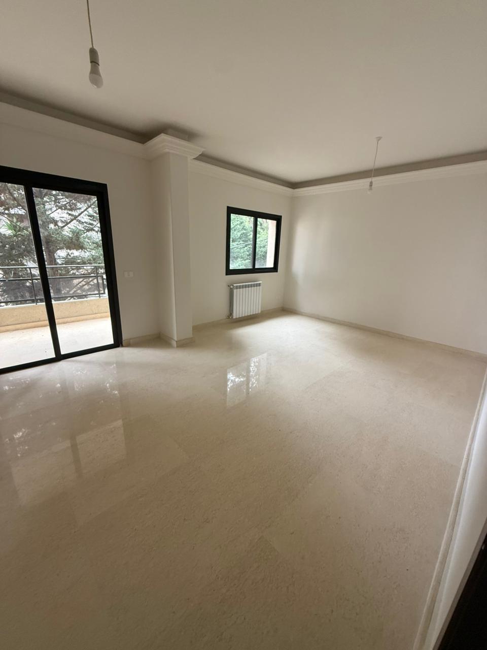 For Sale: Apartment in Ain Najem