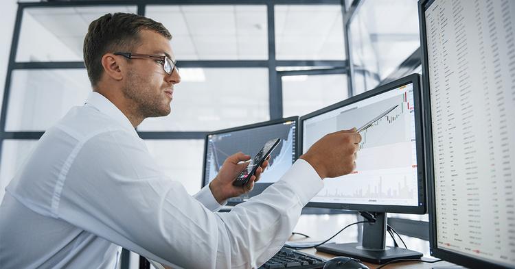 92% das empresas já priorizam profissionais com maior domínio de IA