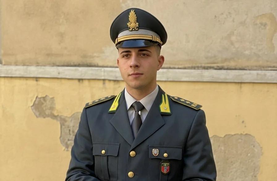 Giovane finanziere di Roscigno pratica massaggio cardiaco e salva la vita ad un uomo nelle Marche