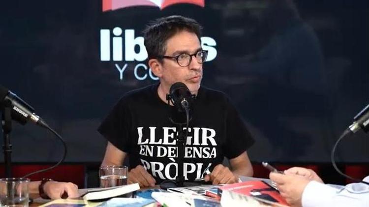 Xavier Vidal, en el vídeopodcast del suplemento ABRIL: "Prohibamos leer en la educación secundaria obligatoria"