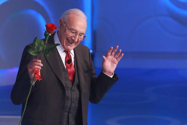 Rai d'estate fra sport, giochi e l'omaggio a Pippo Baudo