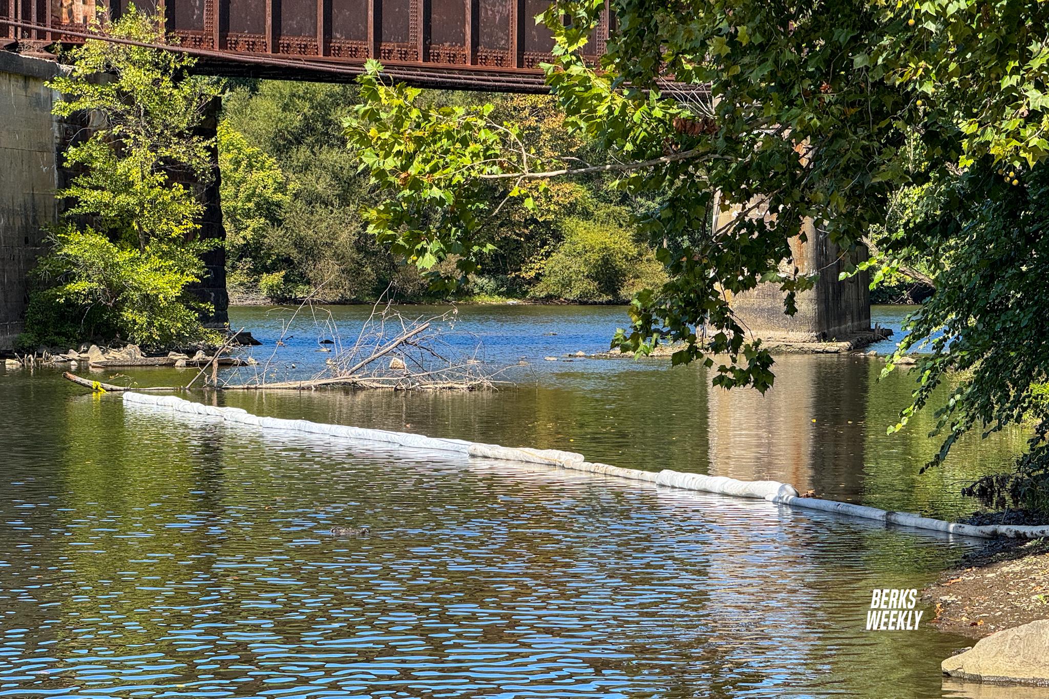 Oil spill prompts containment response along Schuylkill River in Reading