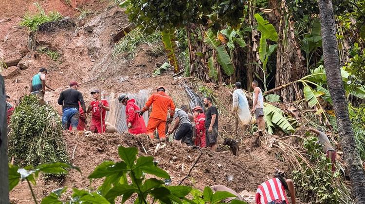 Temporais deixam 10 mortos e ao menos três desaparecidos no país; seis mortes foram em Pernambuco