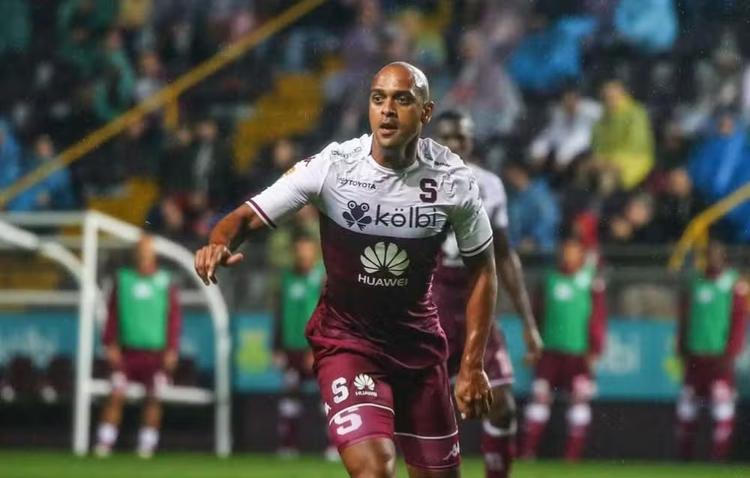 Ex-jogador do Botafogo é uma das vítimas fatais da queda de muro em Santa Teresa, no RJ