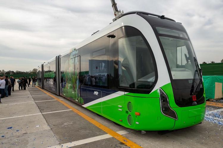 Bonde elétrico na Região Metropolitana de Curitiba é retirado de circulação após fim de testes com investimento de R$ 6 milhões; entenda