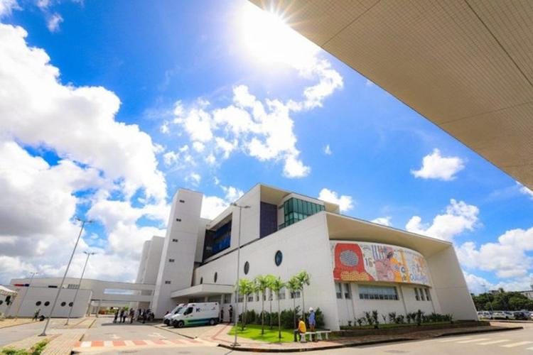 Mulher é presa após fingir ser enfermeira em hospital de Alagoas