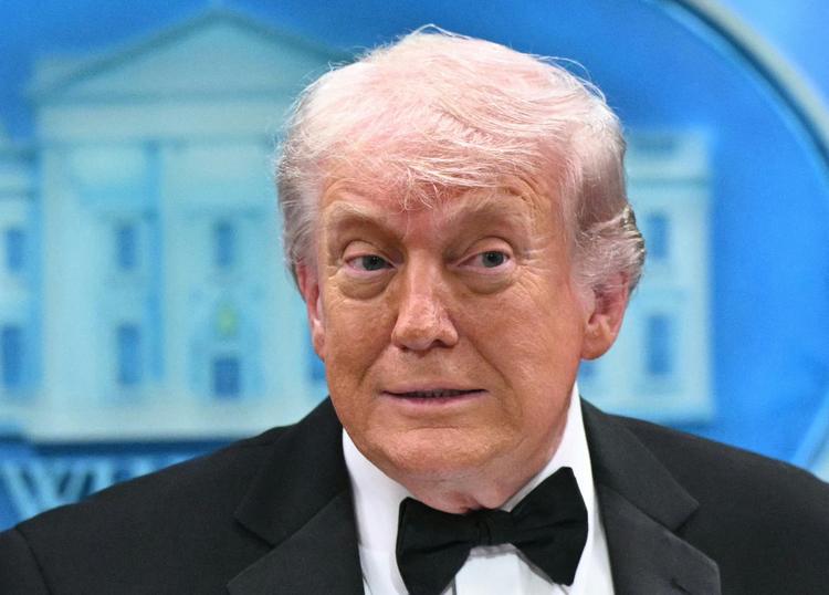 Trump diz que rejeitou proposta do Irã para reabrir Estreito de Ormuz