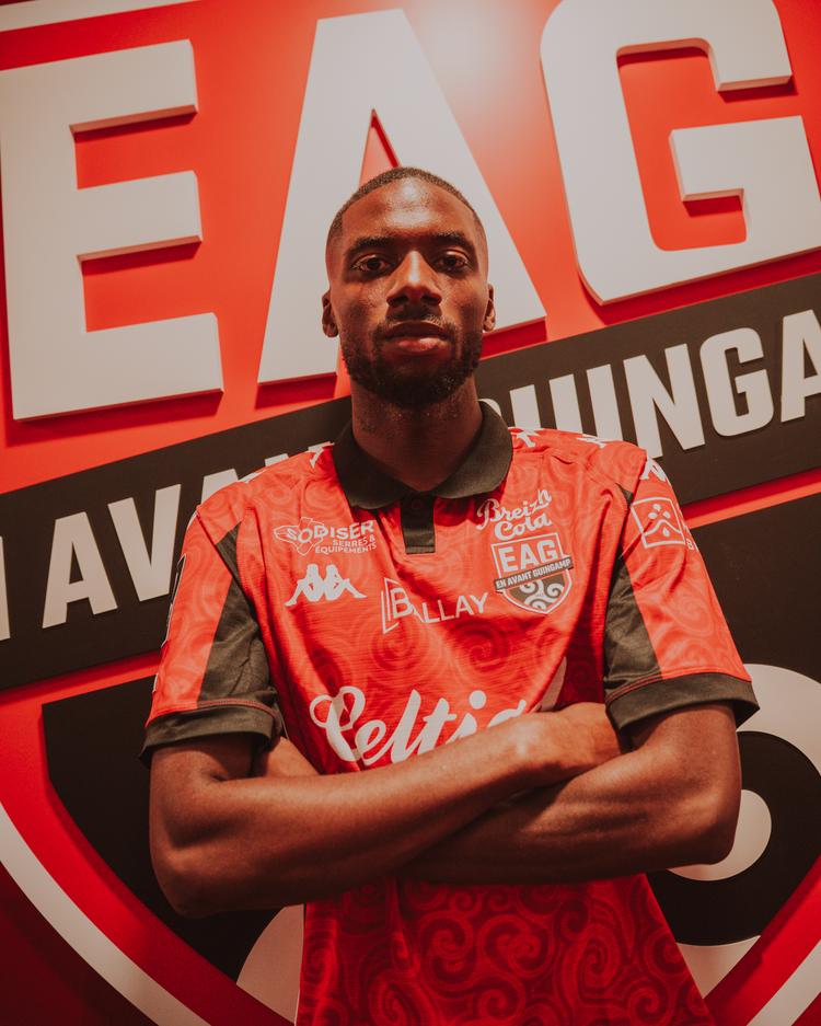 Jeovanni Dianganga est Guingampais EAG En Avant Guingamp AMD08048