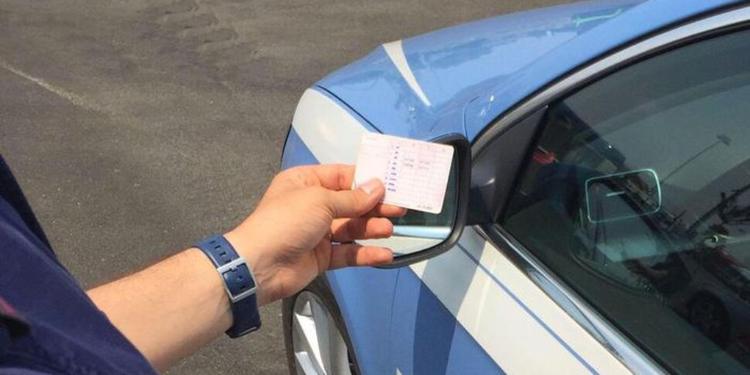 Pec per gli automobilisti, niente obbligo per patente e revisione
