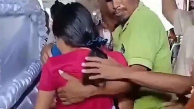 Jovem que acordou em funeral seria enterrada sem registro médico de óbito