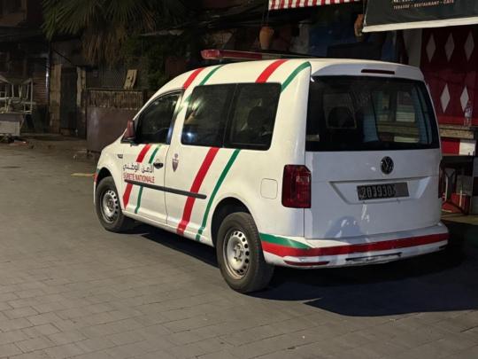 توقيف متورطين في الإرشاد السياحي غير المرخص والنقل السري في حملة أمنية واسعة بمراكش العتيقة