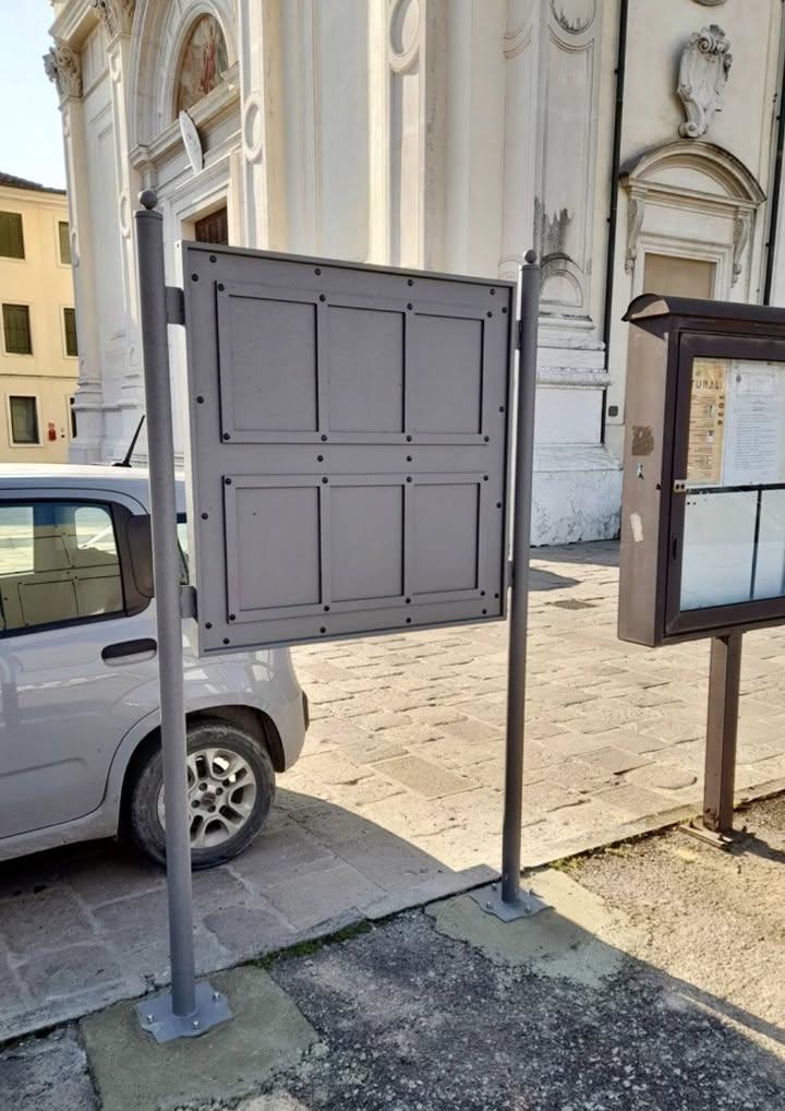 NUOVE BACHECHE PER GLI SPAZI NECROLOGICI A NOVENTA VICENTINA In questi giorni gli operatori comunali stanno provvedendo...