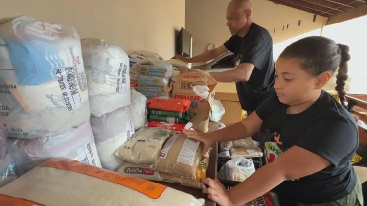 Solidariedade de pai para filho: famílias transformam voluntariado em herança de afeto e exemplo