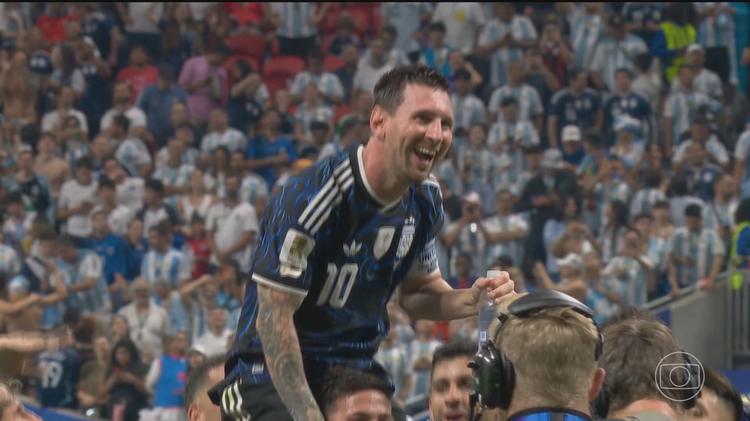 Argentina que chega a mais uma final de Copa do Mundo vibra no ritmo de um gênio do futebol: Lionel Messi