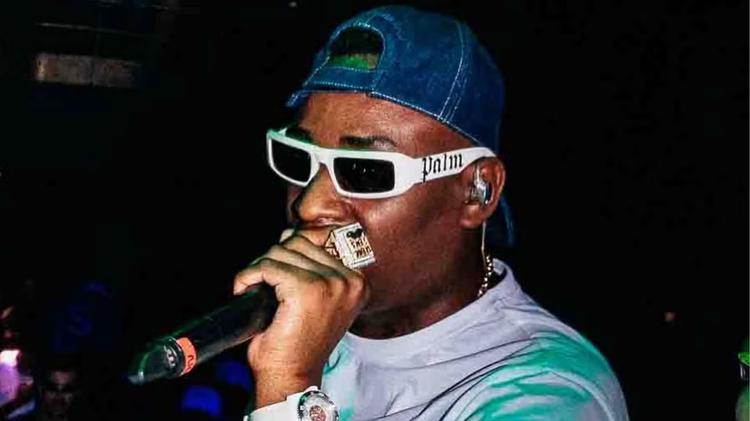 Foragido, MC Negão Original lança música que chega ao top 20 do Spotify em duas semanas; entenda