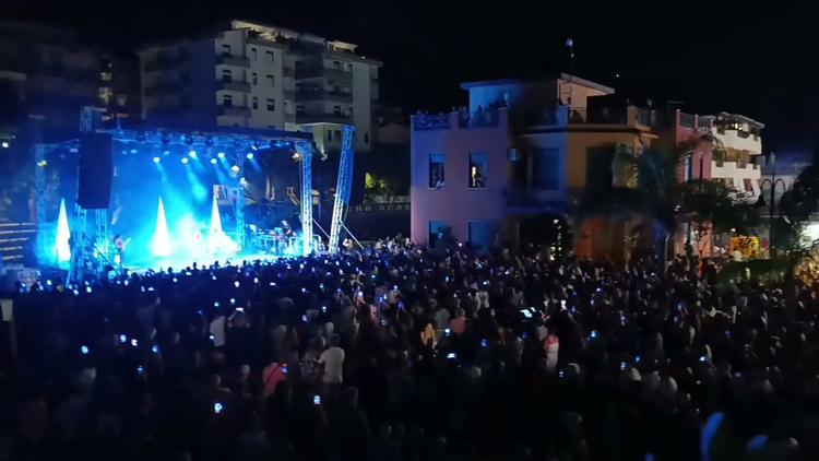 🔶️ FRANCESCA MICHIELIN 🎤 👉...siamo una sola direzione...nessuna divisione...🌈 🗓 2 agosto 2026 ✅️... #parrrocchiamar...
