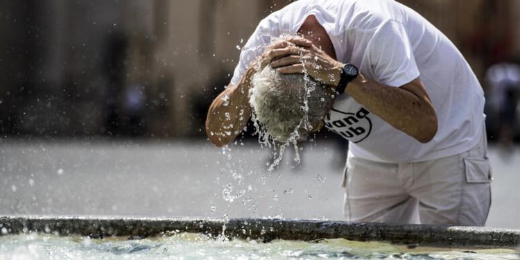 Calabria nella morsa del caldo, superati i 40 gradi: notte tropicale a Reggio