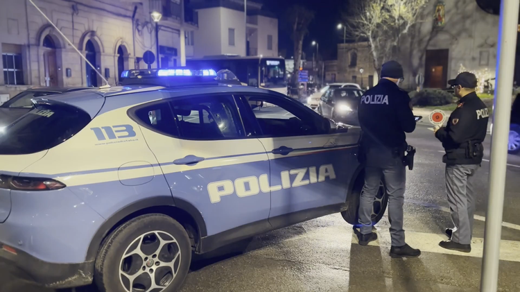 Pistola e droga in casa: arrestato 42enne a Francavilla Fontana