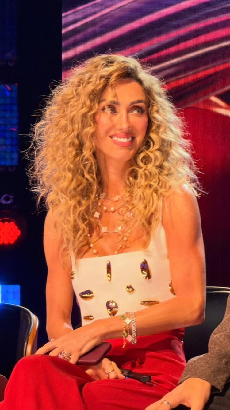 Anahí retorna ao 