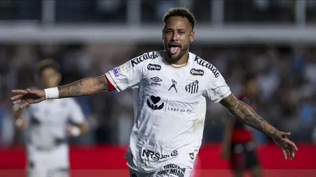 Neymar marca duas vezes, Flamengo tropeça e Palmeiras encosta no líder