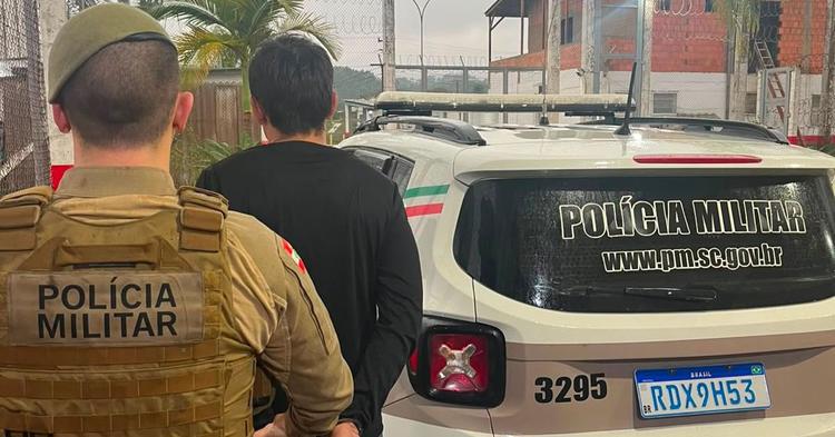 Pai investigado por tortura e maus-tratos contra três crianças é preso em Itajaí&nbsp;