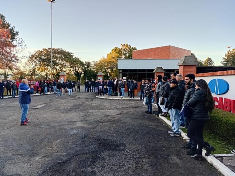 Campanha Salarial: assembleias dos metalúrgicos iniciam pela empresa Amalcaburio