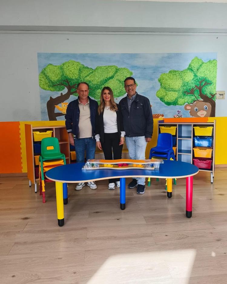🛝🎁 Consegnati i nuovi arredi allo Spazio Giochi comunale, un ulteriore investimento per rendere gli ambienti sempre pi...
