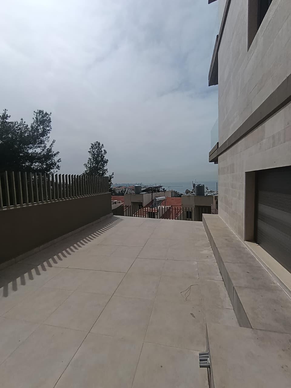 For Sale: Apartment in Bsalim