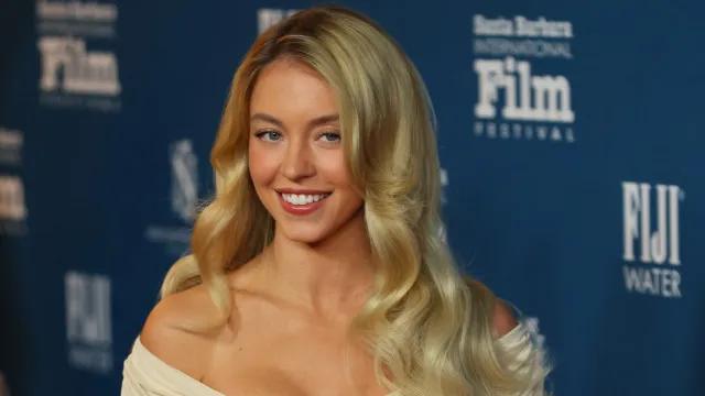 Sydney Sweeney é cortada de cena de 'O Diabo Veste Prada 2', diz site