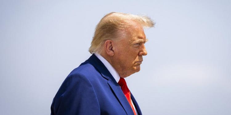 Trump sfida Russia e Cina: accordo nucleare per 30 anni con l’Arabia Saudita. Sale la tensione con l’Iran