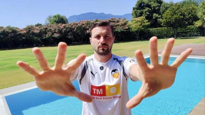 Dos "titulares", así quedan los roles en la portería del Valencia CF tras el fichaje de Kayne Van Oevelen