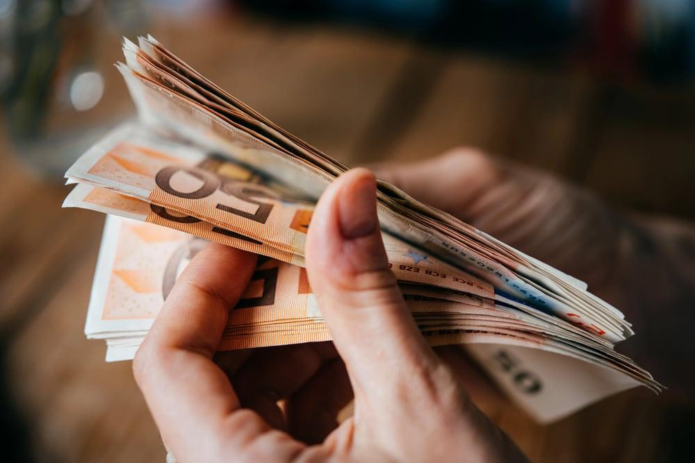 Redditi in Italia, la crescita batte l’inflazione nel 2024: a Positano i più ricchi. Nel Cilento il comune più “povero”