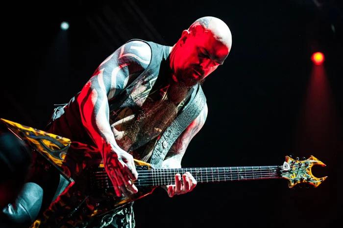 Kerry King, do Slayer, acha que a Bíblia é um "conto de fadas"
