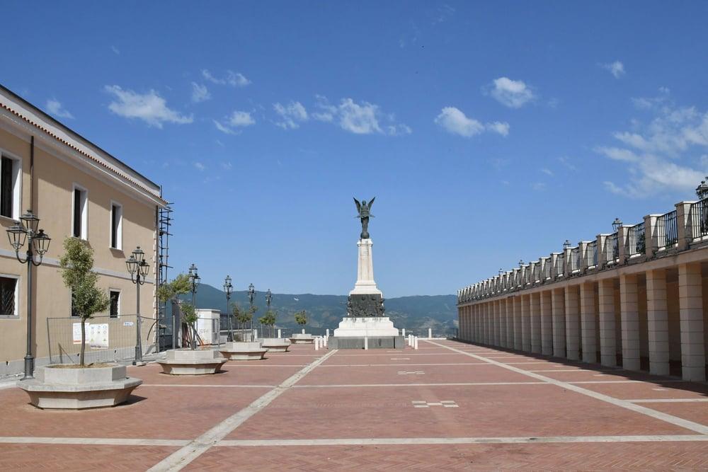 Ricerca linguistica a Teggiano: gli studenti di UniSa a lezione di dialetto con Mōre Dianense