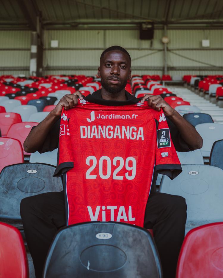 Jeovanni Dianganga est Guingampais EAG En Avant Guingamp AMD07921