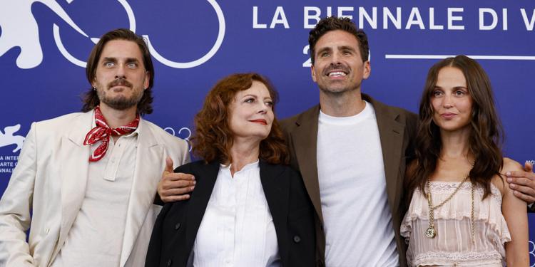 A Venezia Andrea Pallaoro e l’omaggio a Bertolucci. May el-Toukhy: «Poche registe al Lido? Problema strutturale»