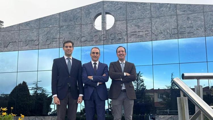 El Instituto Oftalmológico Fernández–Vega se consolida como punto de encuentro de referencia en formación, investigación y práctica clínica