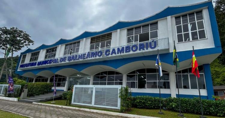 Prefeitura de Balneário Camboriú abre lances para leilão online de veículos, bikes e outros equipamentos