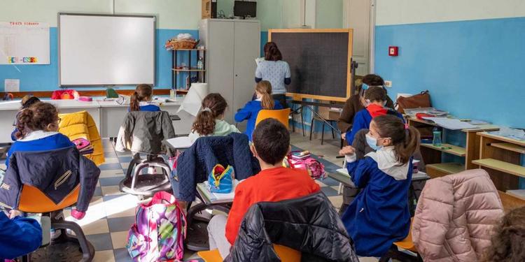 Calabria, la scuola del Rapporto Invalsi: classi piene e competenze vuote