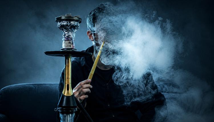Tabak, Shisha und Cannabis - hip aber gefährlich